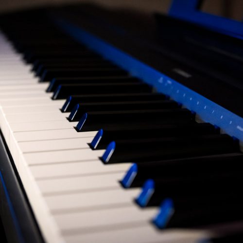 YAMAHA P-45 B