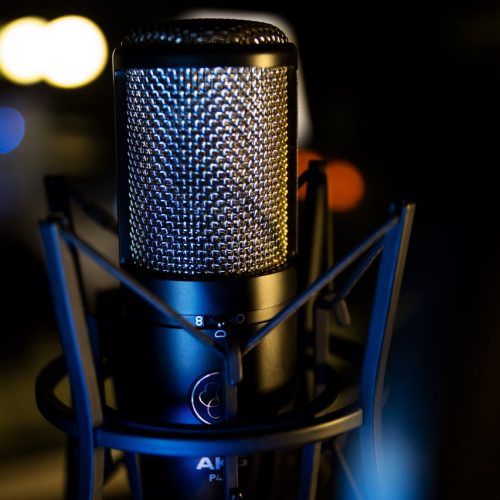 AKG P420